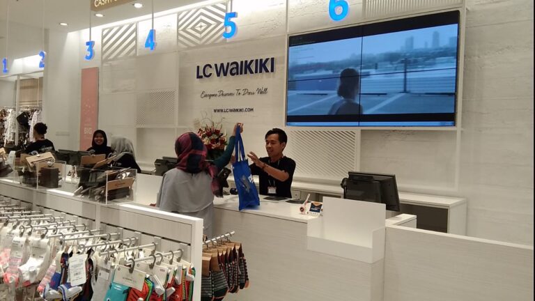 Opening LC Wakiki 2